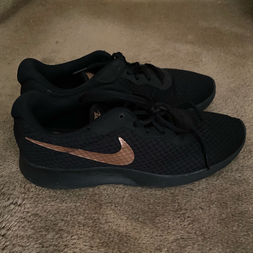Nike training sneakers like new